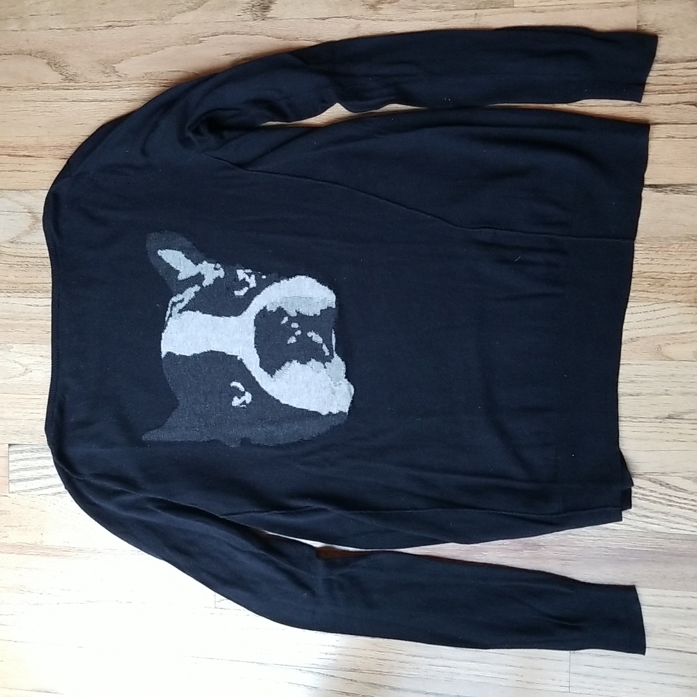 Bulldog on back of sweater